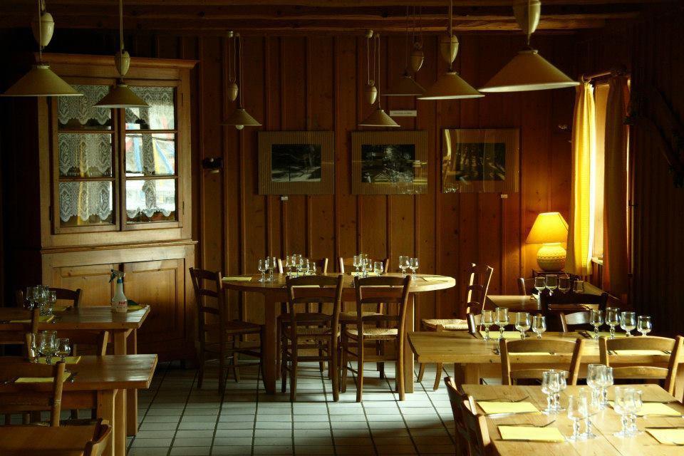 Auberge De La Perdrix Hauterive-la-Fresse Esterno foto