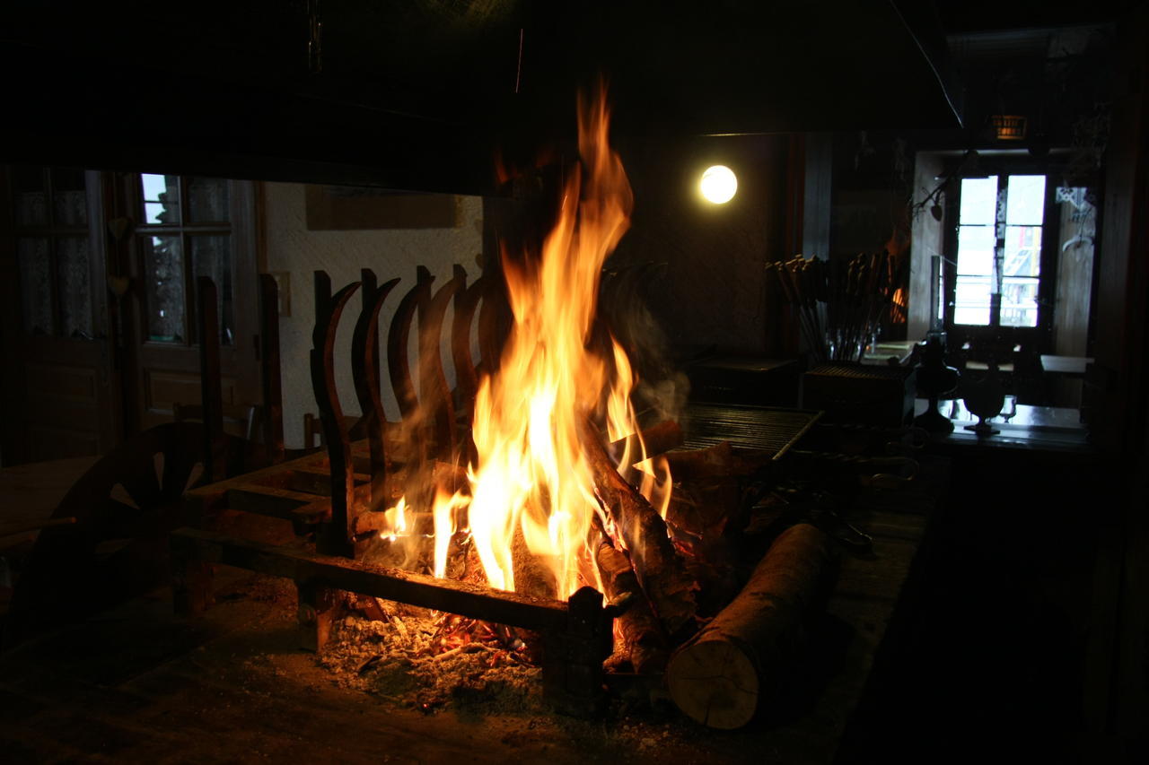 Auberge De La Perdrix Hauterive-la-Fresse Esterno foto