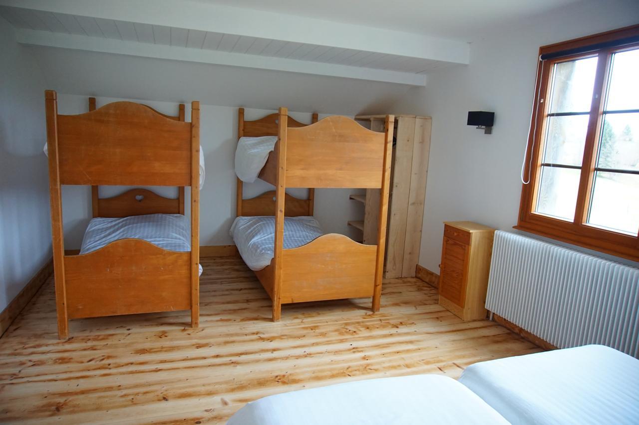 Auberge De La Perdrix Hauterive-la-Fresse Esterno foto