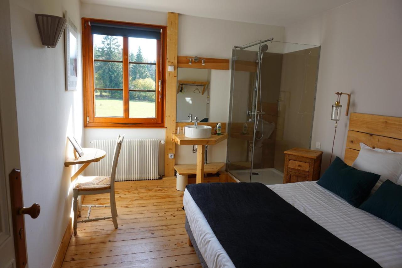 Auberge De La Perdrix Hauterive-la-Fresse Esterno foto