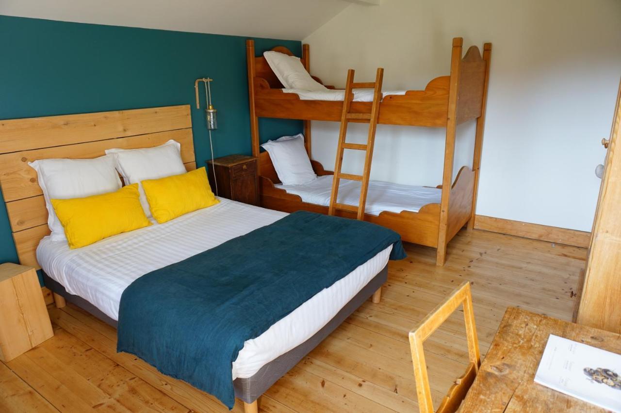 Auberge De La Perdrix Hauterive-la-Fresse Esterno foto