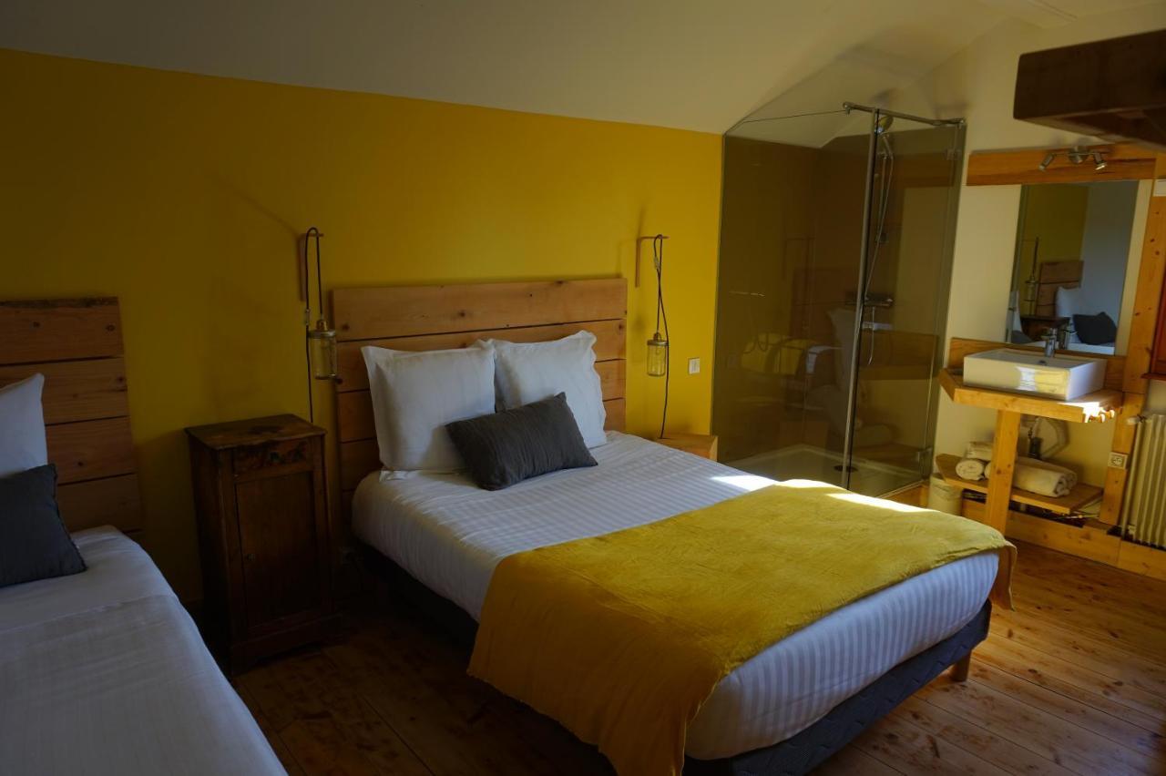 Auberge De La Perdrix Hauterive-la-Fresse Esterno foto