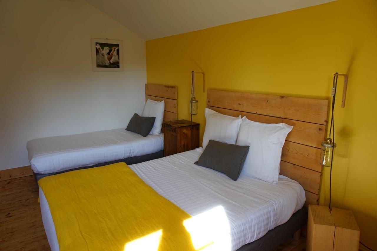 Auberge De La Perdrix Hauterive-la-Fresse Esterno foto